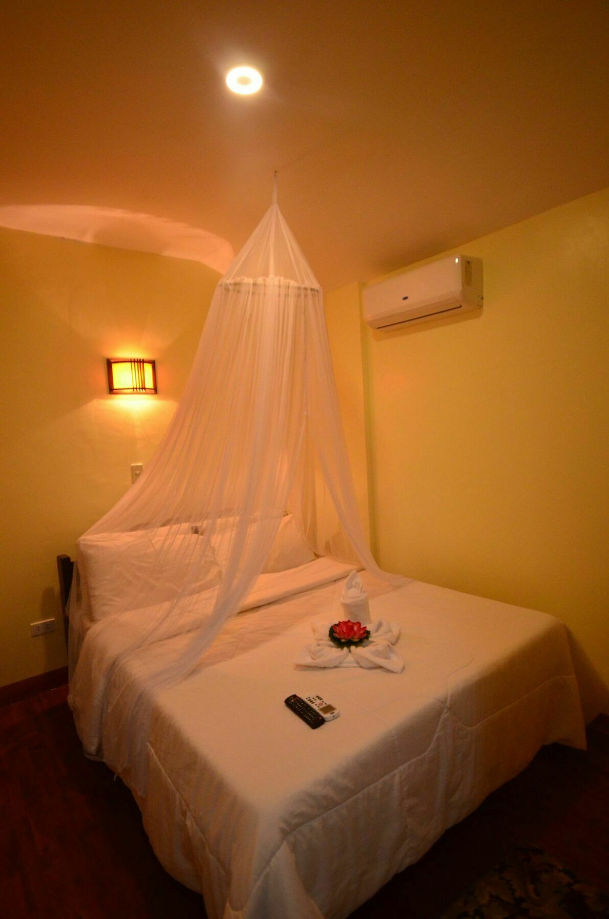 Niu Ohana East Bay Apartments Balabag  Экстерьер фото